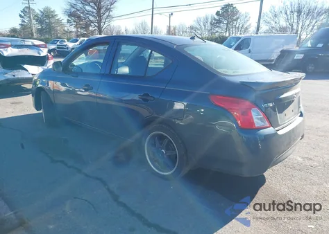 2015 Nissan Versa 1.6 S+ z USA, uszkodzony, nr VIN 3N1CN7AP0FL800105